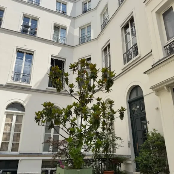 Bureau privé 27 m² 5 postes Location bureau Rue René Boulanger Paris 75010 - photo 1