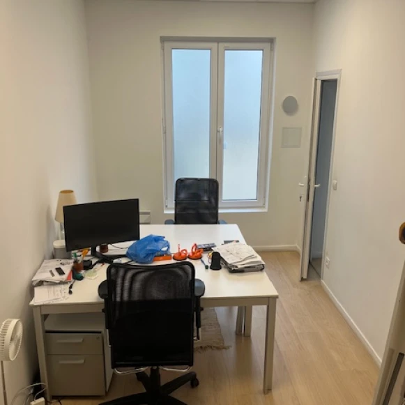 Bureau privé 10 m² 2 postes Location bureau Rue Meslay Paris 75003 - photo 2