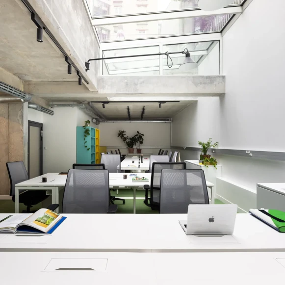 Bureau privé 62 m² 20 postes Location bureau Boulevard Voltaire Paris 75011 - photo 2