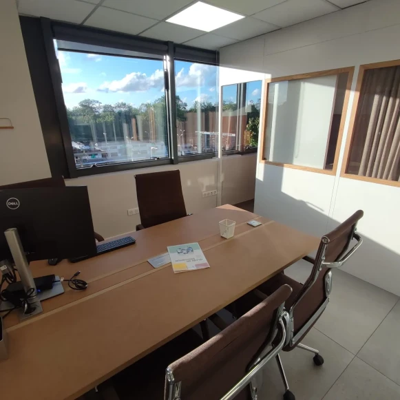 Bureau privé 32 m² 3 postes Coworking Avenue Jean Jaurès Joinville-le-Pont 94340 - photo 2