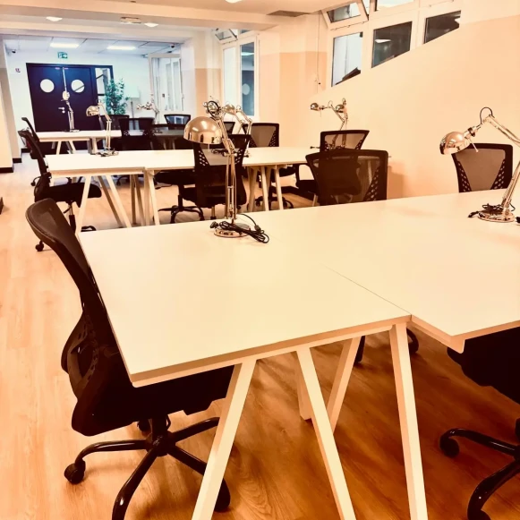 Espace indépendant 130 m² 20 postes Location bureau Rue Mathurin Régnier Paris 75015 - photo 6