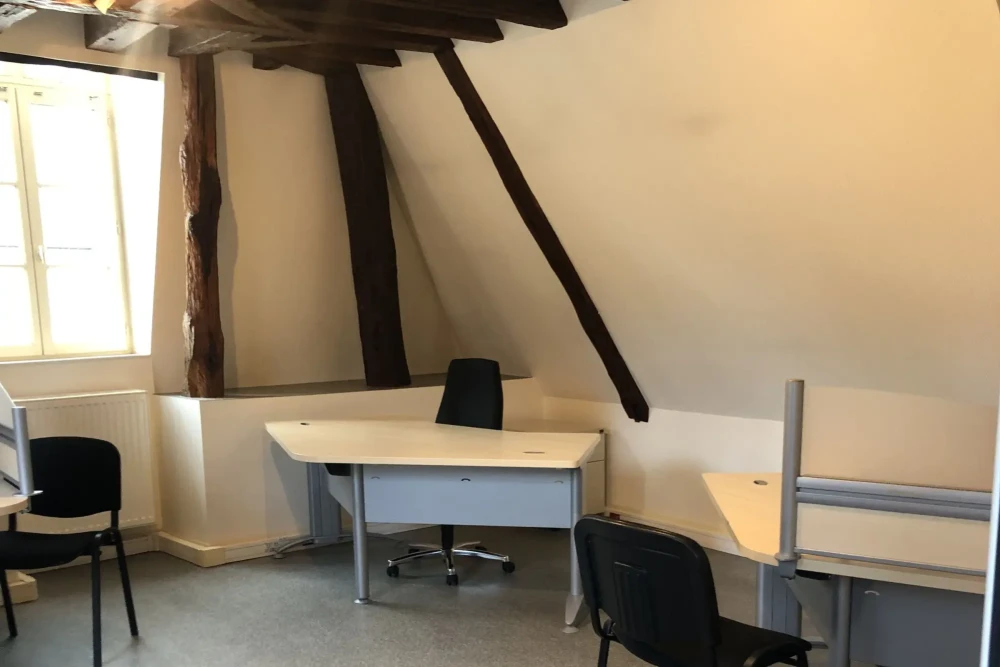 Bureau privé - 37000 - 3 postes - 960€