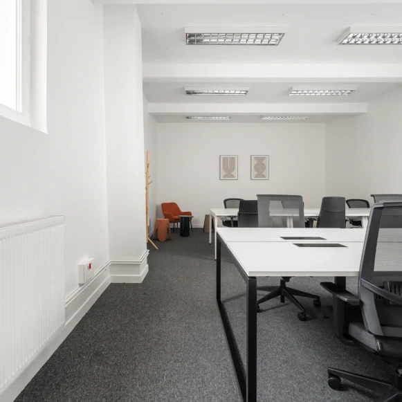 Espace indépendant 47 m² 10 postes Location bureau Rue de Charonne Paris 75011 - photo 2