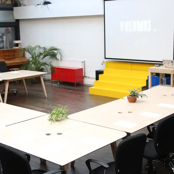 Open Space  4 postes Location bureau Rue Compans Paris 75019 - photo 3