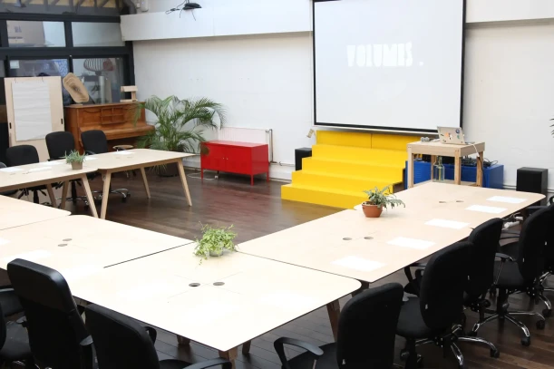 Open Space - 75019 - 4 postes - 200€