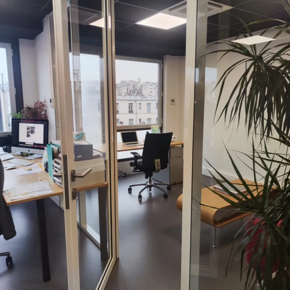 Open Space  6 postes Coworking Rue Ballu Paris 75009 - photo 5