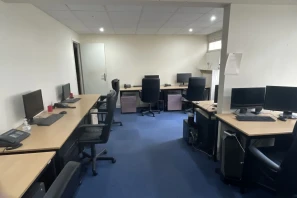 Bureau privé - 75018 - 7 postes - 1499€