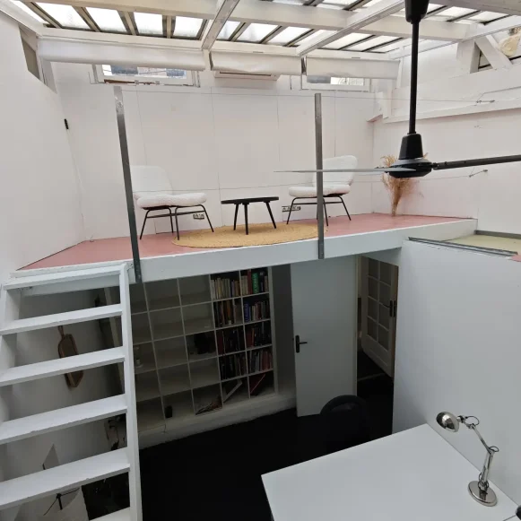 Bureau privé 26 m² 5 postes Location bureau Rue Saint-Antoine Paris 75004 - photo 5