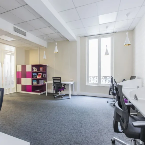 Bureau privé 54 m² 12 postes Coworking Rue Taitbout Paris 75009 - photo 6