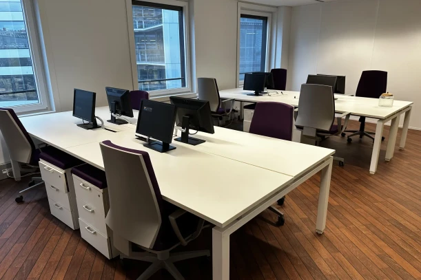 Bureau privé - 92800 - 8 postes - 3200€