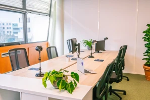 Bureau privé - 33300 - 4 postes - 1400€