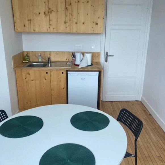 Bureau privé 15 m² 3 postes Location bureau Le Bourg Soussac 33790 - photo 6