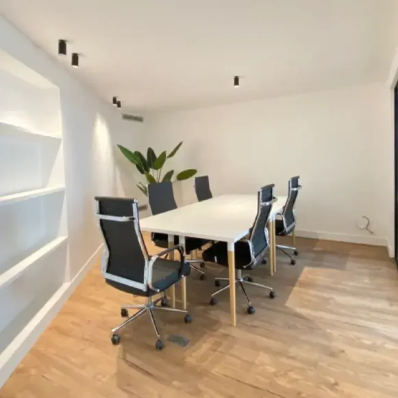 Bureau privé 570 m² 70 postes Location bureau Rue Lacuée Paris 75012 - photo 7