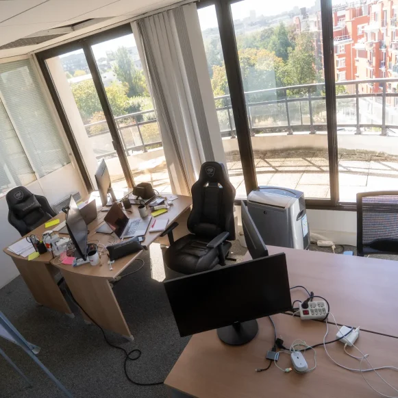 Espace indépendant 35 m² 6 postes Location bureau Boulevard Kellermann Paris 75013 - photo 8