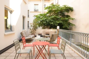 Open Space - 75010 - 1 poste - 350€