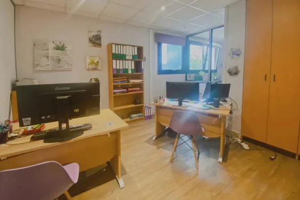 Bureau privé - 75012 - 4 postes - 920€