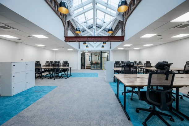 Espace indépendant - 75010 - 56 postes - 39200€