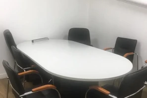 Bureau privé - 75008 - 2 postes - 590€