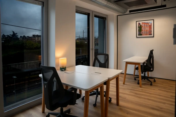 Bureau privé - 35000 - 4 postes - 1499€