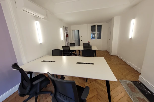 Bureau privé - 75009 - 8 postes - 4400€
