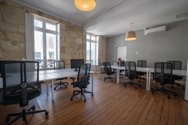 Bureau privé - 33000 - 10 postes - 4500€