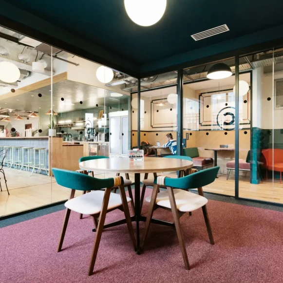 Bureau privé 49 m² 14 postes Location bureau Rue la Fayette Paris 75009 - photo 1