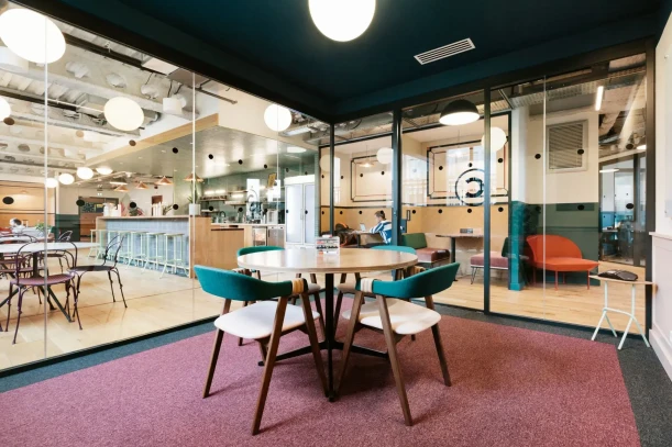 Bureau privé - 75009 - 14 postes - 10285€