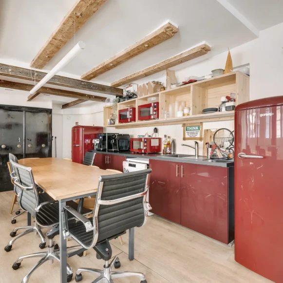 Espace indépendant 240 m² 35 postes Location bureau Rue du Vertbois Paris 75003 - photo 9