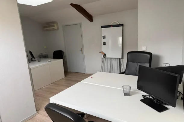 Bureau privé - 33800 - 4 postes - 1000€