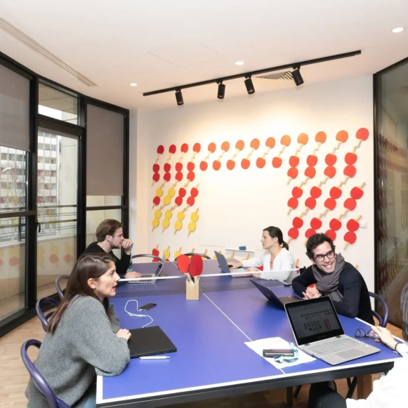 Bureau privé 19 m² 6 postes Coworking Avenue Charles de Gaulle Neuilly-sur-Seine 92200 - photo 6