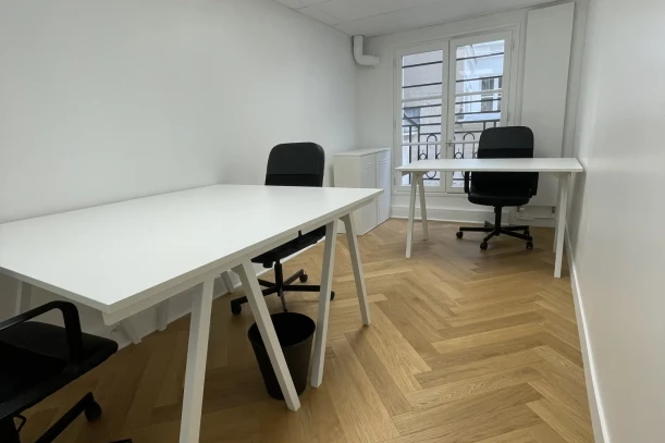 Bureau privé - 75008 - 3 postes - 1500€
