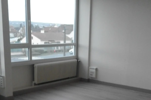 Bureau privé - 77470 - 10 postes - 630€
