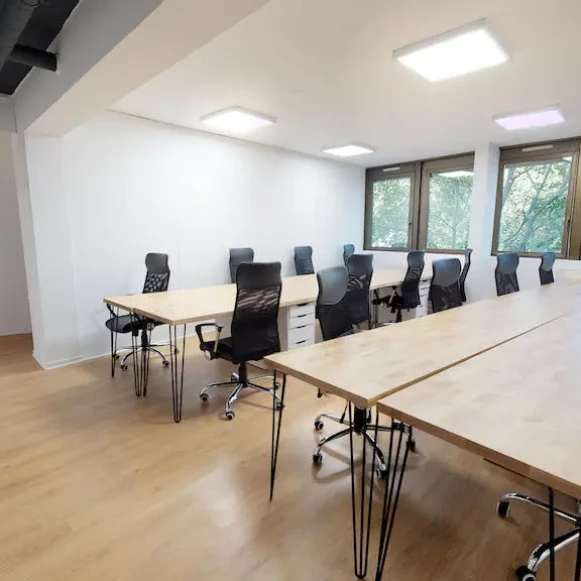 Espace indépendant 230 m² 35 postes Coworking Place du Colonel Fabien Paris 75010 - photo 6