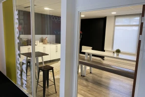 Open Space - 95700 - 5 postes - 330€