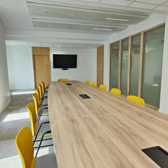 Bureau privé 84 m² 12 postes Coworking Avenue de l'Europe Bois-Colombes 92270 - photo 6