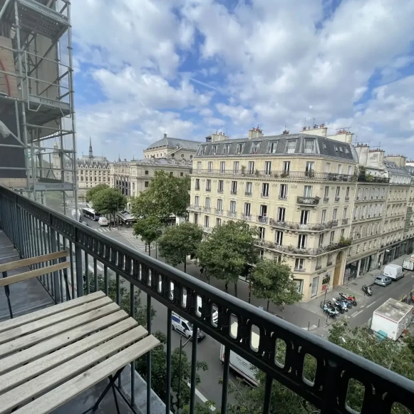 Bureau privé 20 m² 5 postes Location bureau Boulevard de Sébastopol Paris 75001 - photo 4