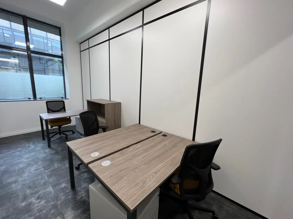 Bureau privé - 92170 - 4 postes - 950€