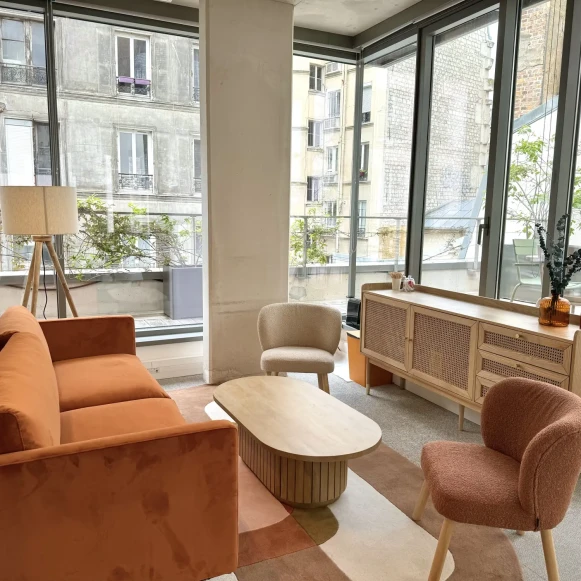 Bureau privé 11 m² 3 postes Coworking Rue Ordener Paris 75018 - photo 1