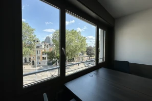 Bureau privé - 69006 - 4 postes - 1490€