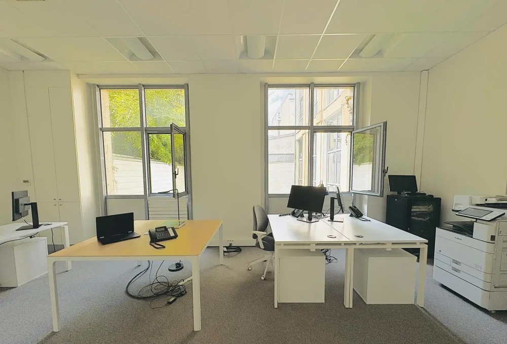 Bureau privé - 92300 - 6 postes - 2300€