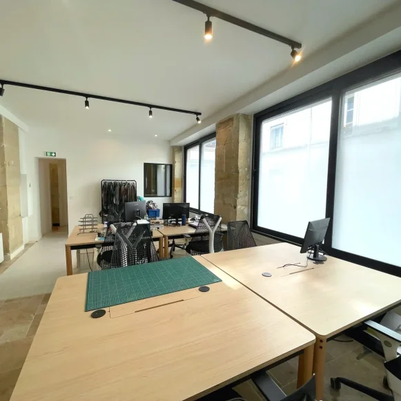 Espace indépendant 95 m² 15 postes Coworking Passage du Génie Paris 75012 - photo 2