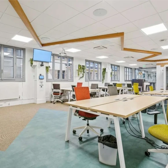 Espace indépendant 523 m² 68 postes Coworking Boulevard des Batignolles Paris 75017 - photo 6