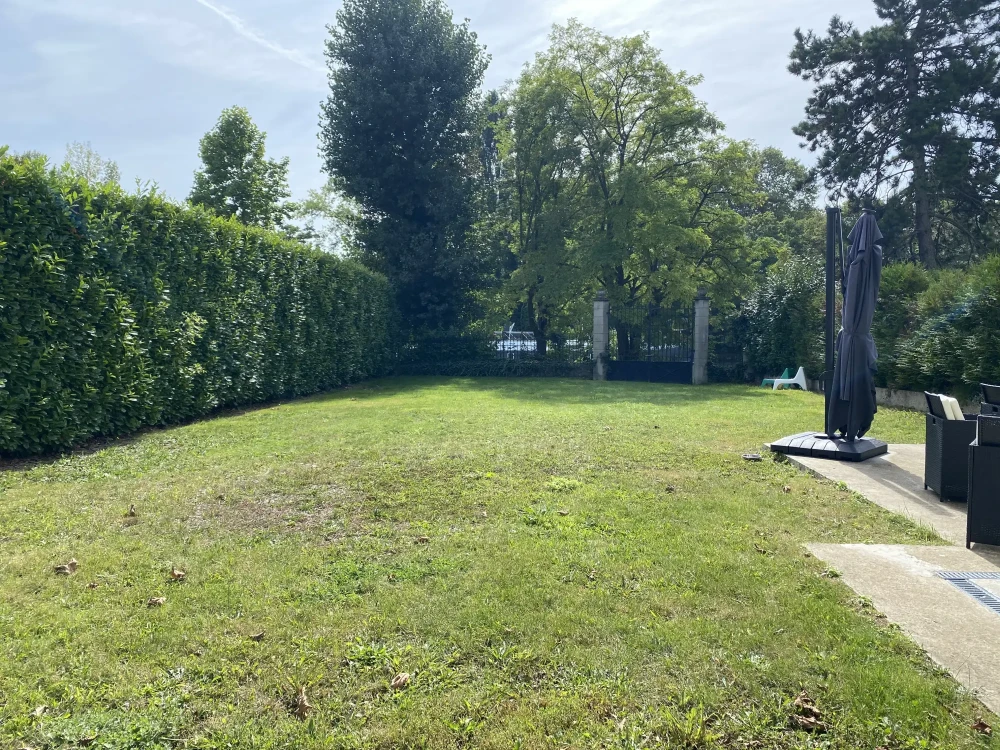 Open Space - 94130 - 2 postes - 360€