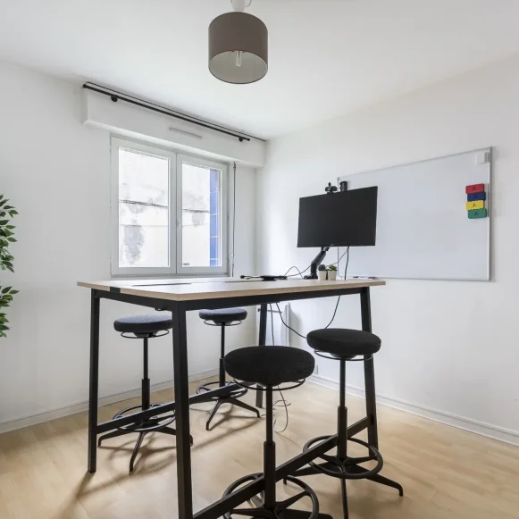 Espace indépendant 55 m² 6 postes Coworking Rue du Faubourg Saint-Antoine Paris 75012 - photo 4