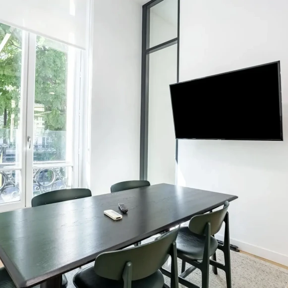 Bureau privé 23 m² 8 postes Location bureau Rue de Choiseul Paris 75002 - photo 2