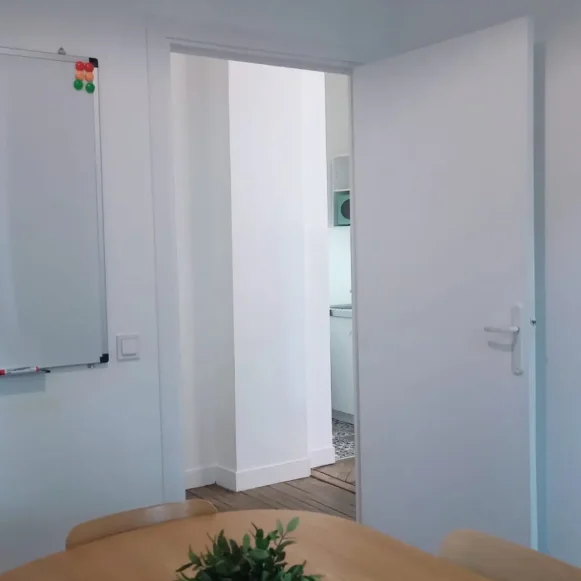 Espace indépendant 60 m² 10 postes Location bureau Rue Bausset Paris 75015 - photo 5