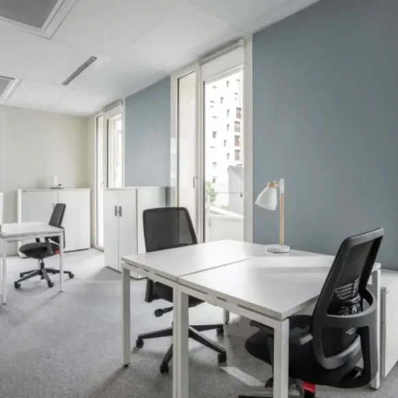 Bureau privé 20 m² 4 postes Coworking Mail Pablo Picasso Nantes 44000 - photo 1