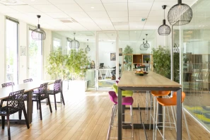 Bureau privé - 69370 - 3 postes - 1350€