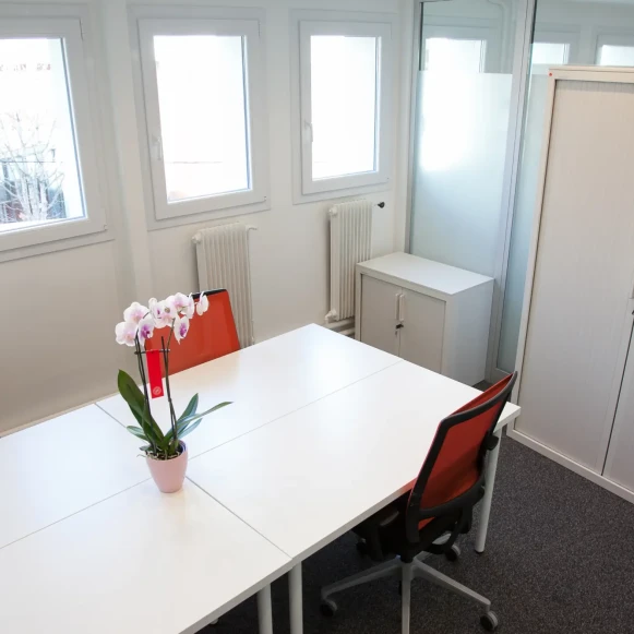 Bureau privé 7 m² 1 poste Location bureau Boulevard Gambetta Issy-les-Moulineaux 92130 - photo 2