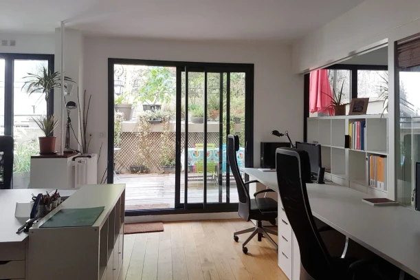 Open Space - 75011 - 2 postes - 300€